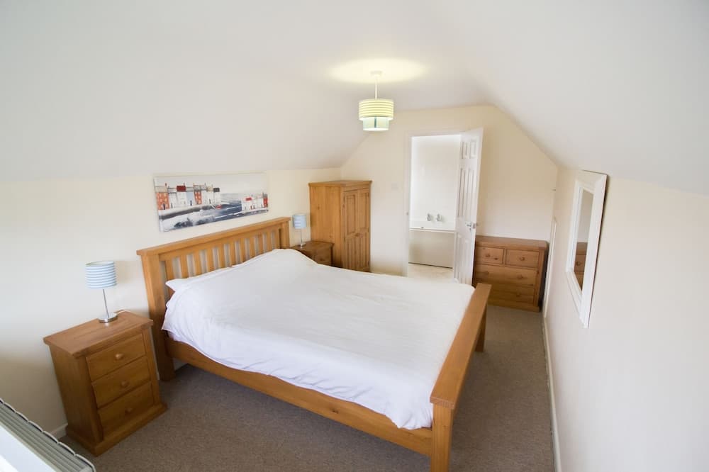 Seaview Holidays - Salterns Village