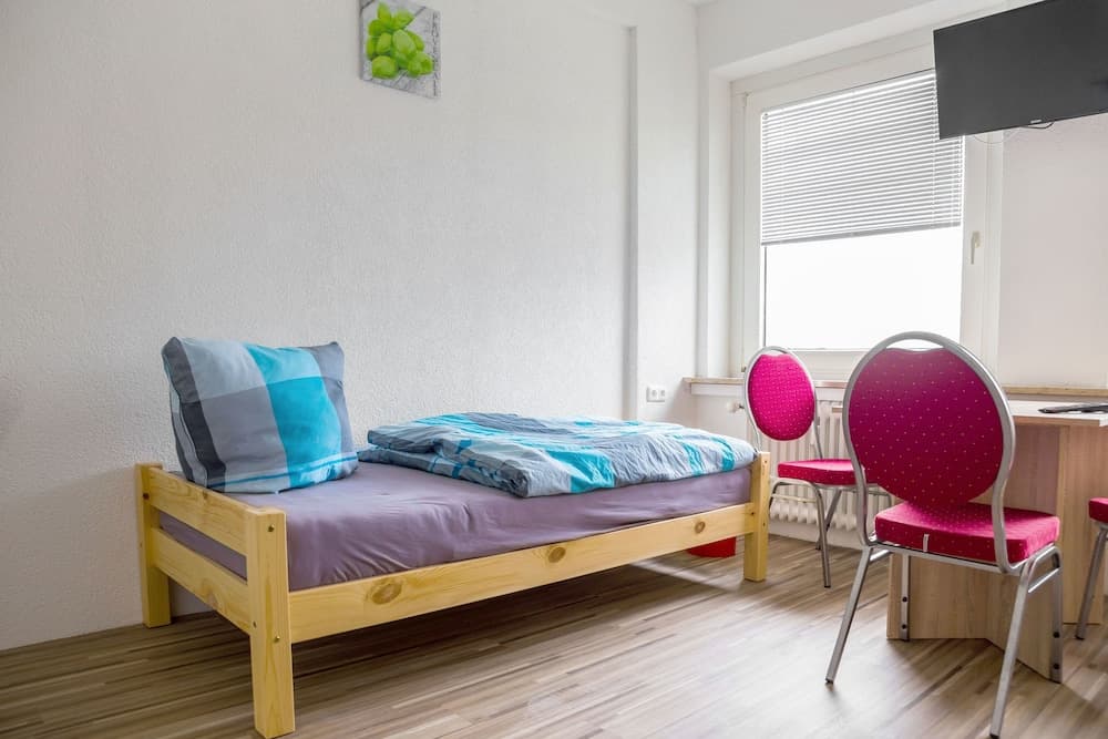 BHQ - BoardingHouse Quickborn - Hostel