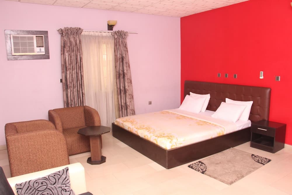 Kriscane Suites Annex