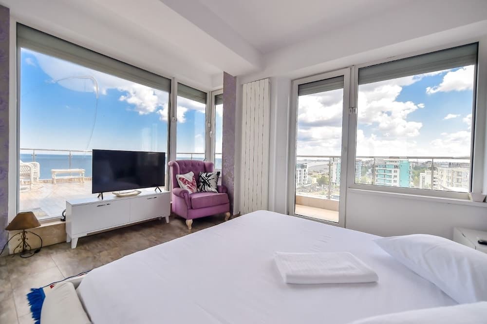 Sea View Penthouse Mamaia