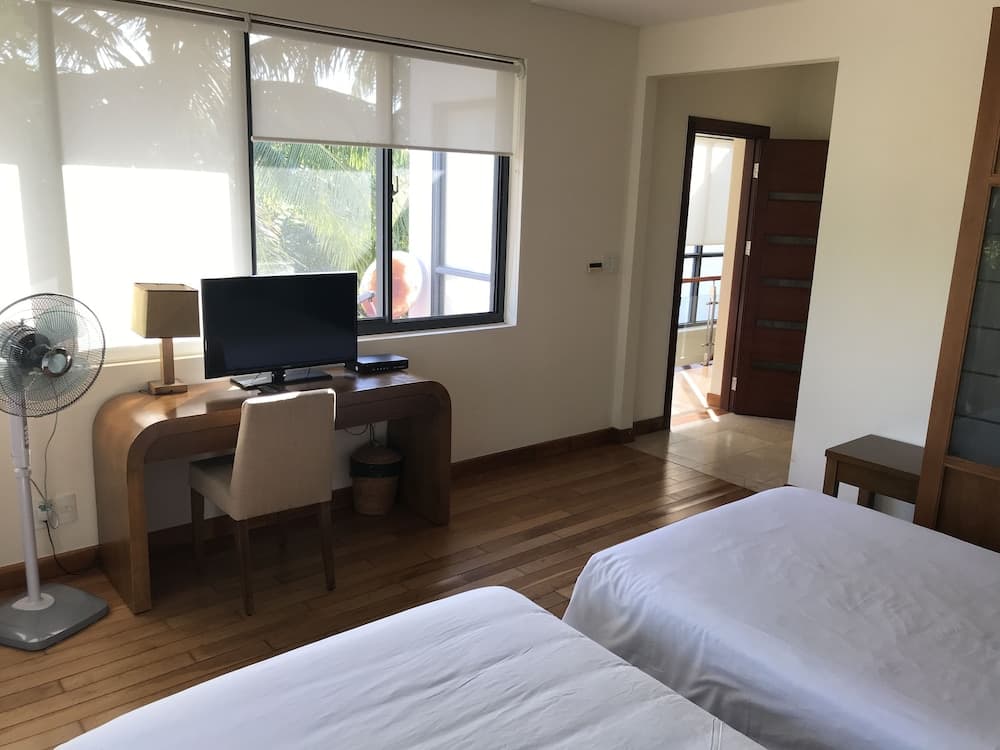 Ocean Resort 4 Bedrooms Danang Living