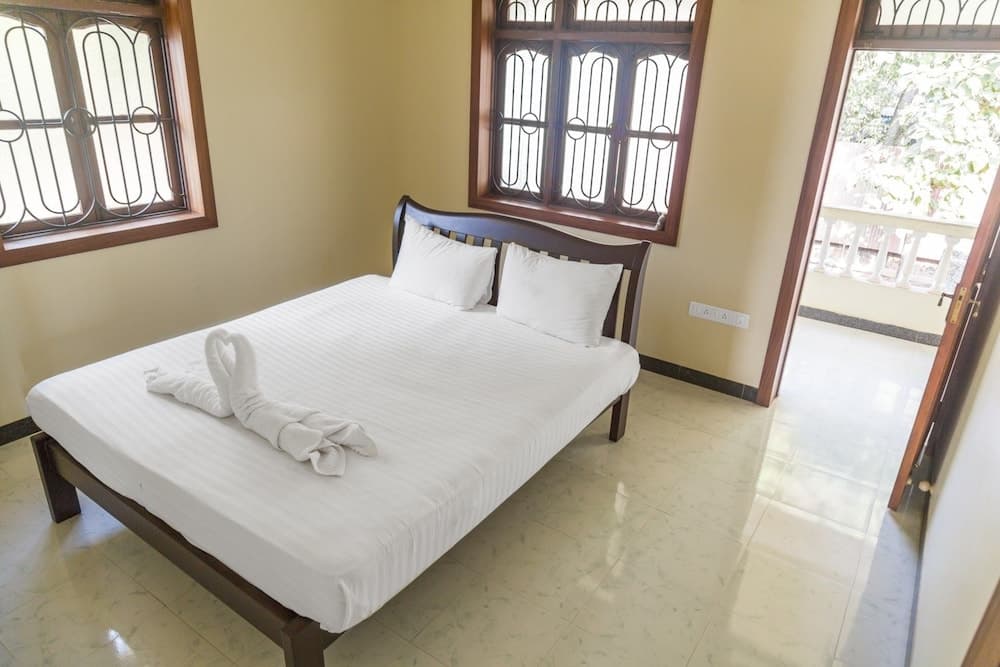 GuestHouser 2 BHK Apartment 92c1