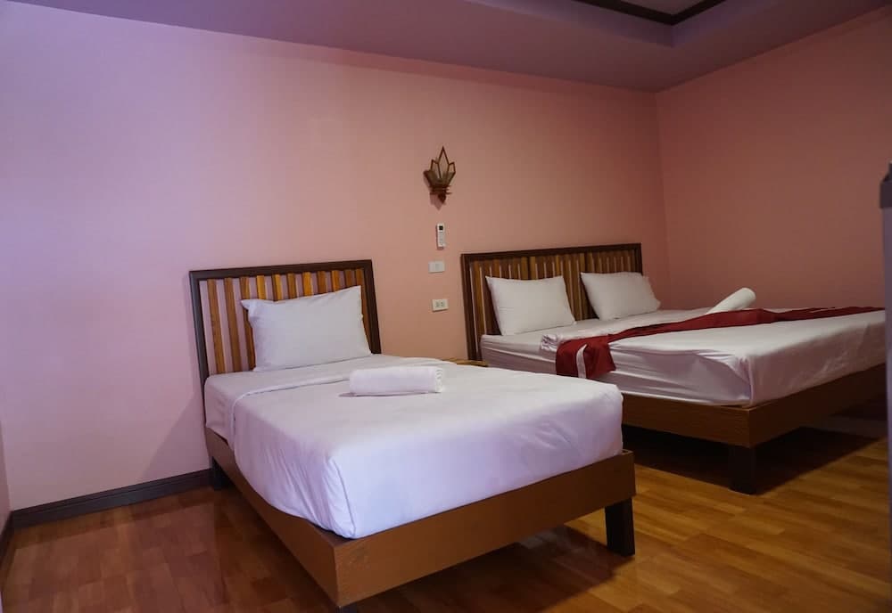 Lampang Bouteak Resort