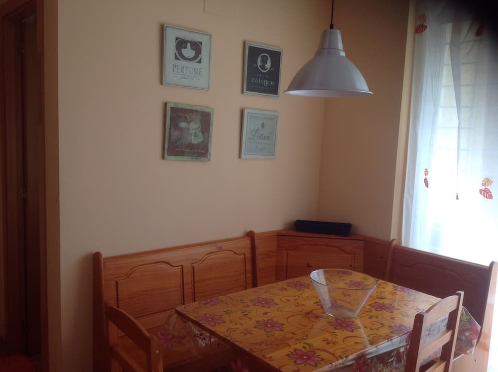 LET 4 U Nova Oropesa III