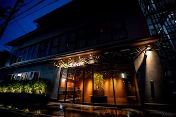 Glansit Kyoto Kawaramachi