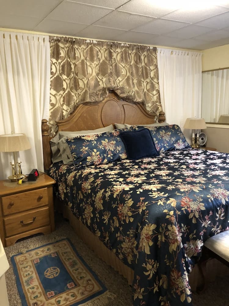 Deal's Bed & Breakfast Inn