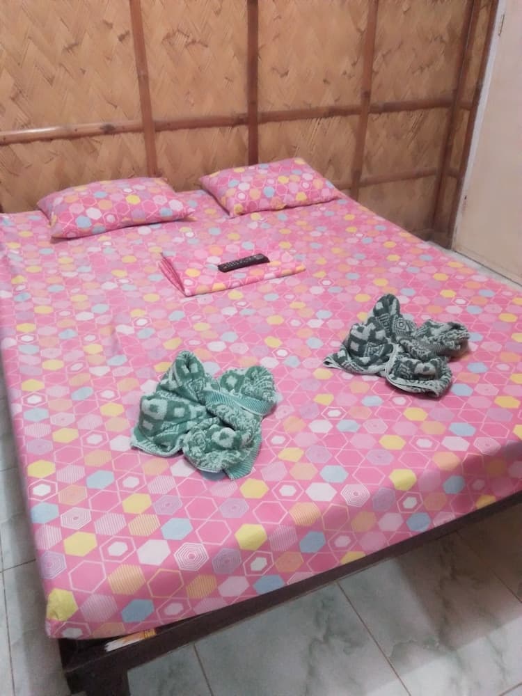 Lucky five garden house