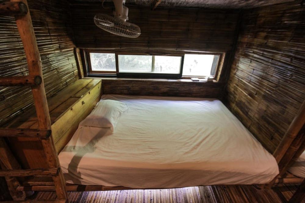 Bambu Gran Palas Hostel Party