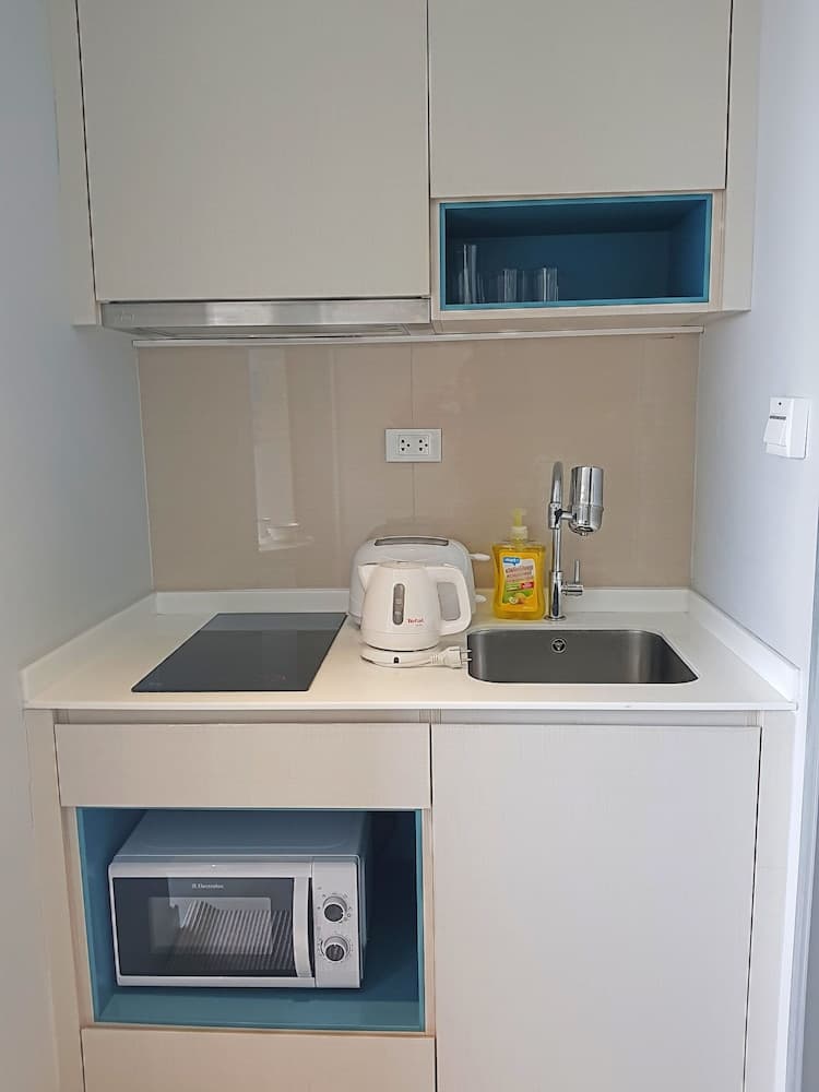 1BR Centric Sea 812 With Infinity Pool