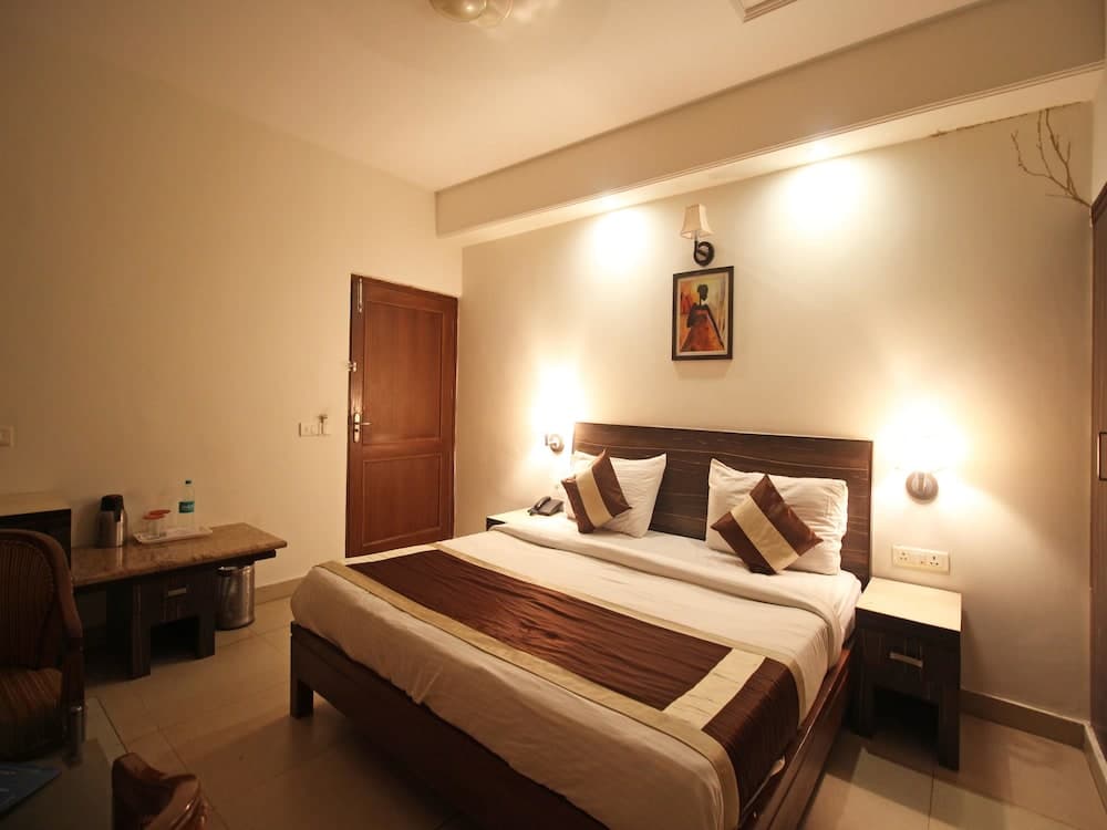 OYO 6438 Hotel Valley Plaza