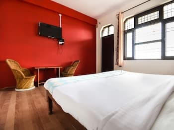 OYO 13347 Home Studios Kasauli