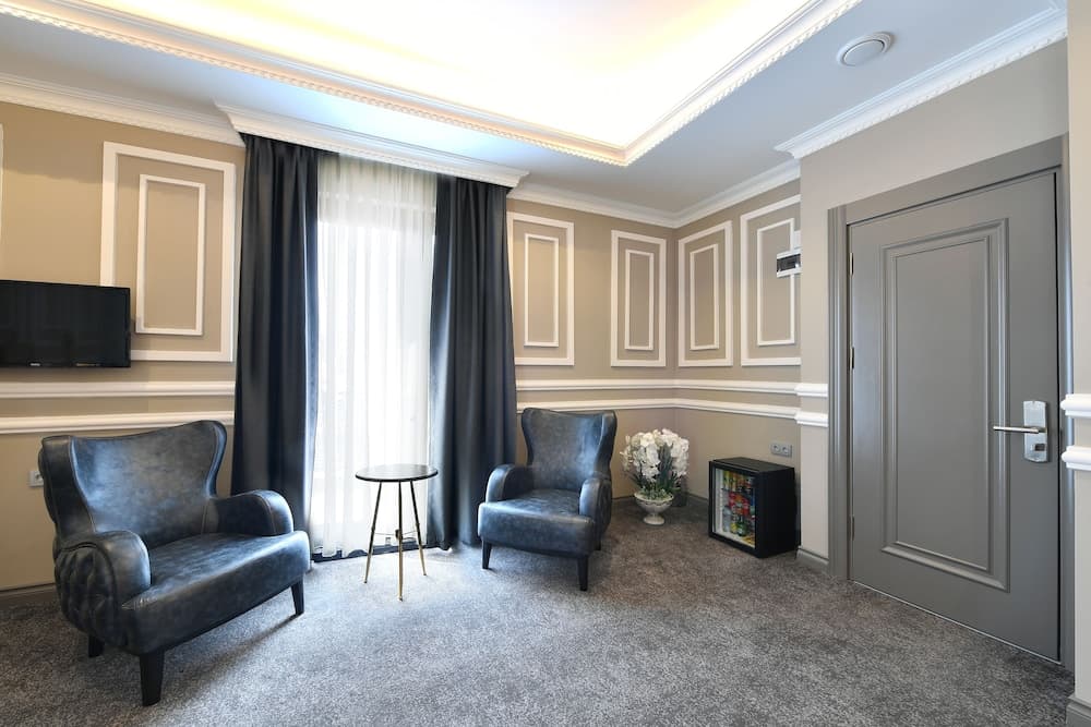 D'Lux Boutique Hotel