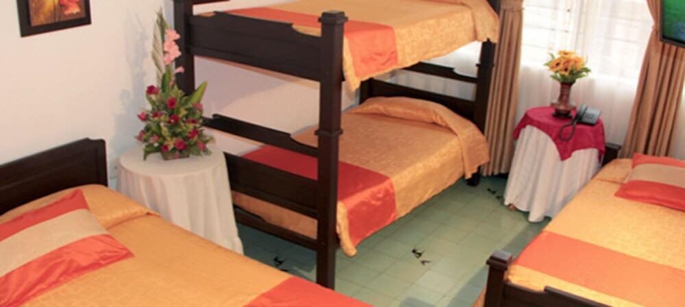 Hotel San Luis Plaza