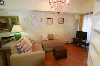 Cozy 2 Bedrooms Sudirman Tower Apartment by Travelio