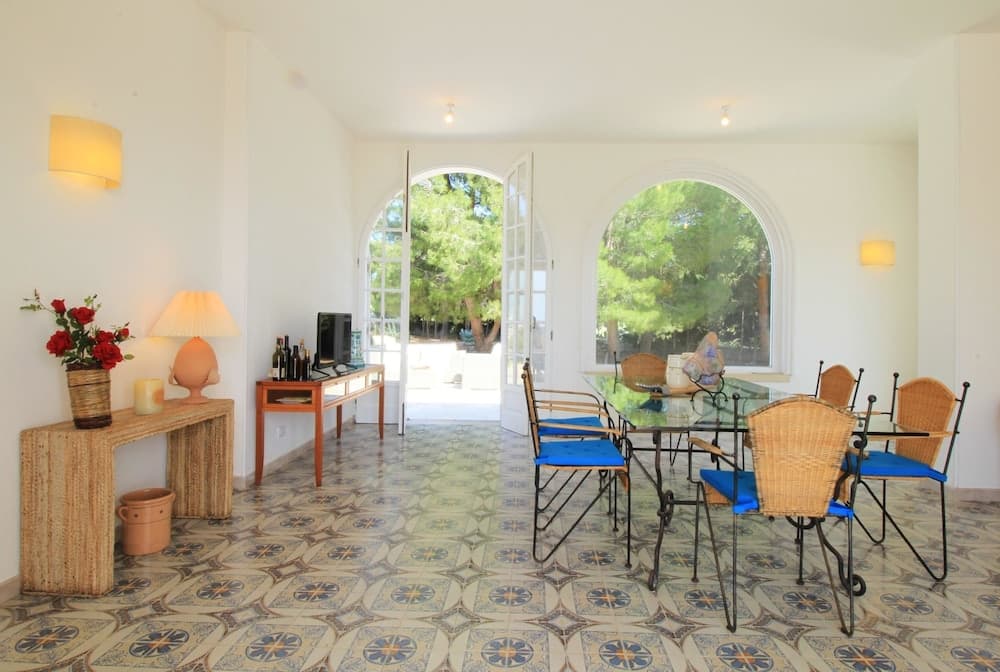 Perla Bianca Luxe Villa