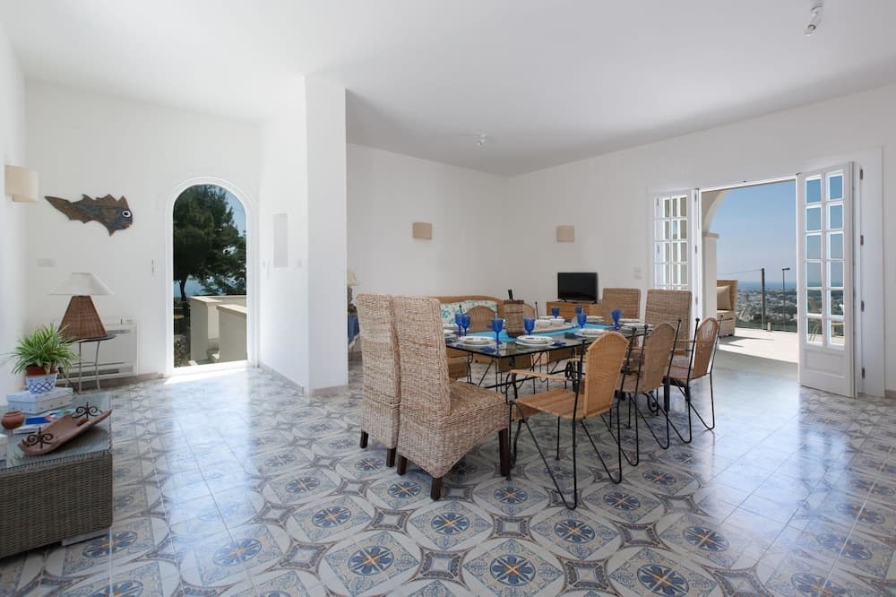 Perla Bianca Luxe Villa