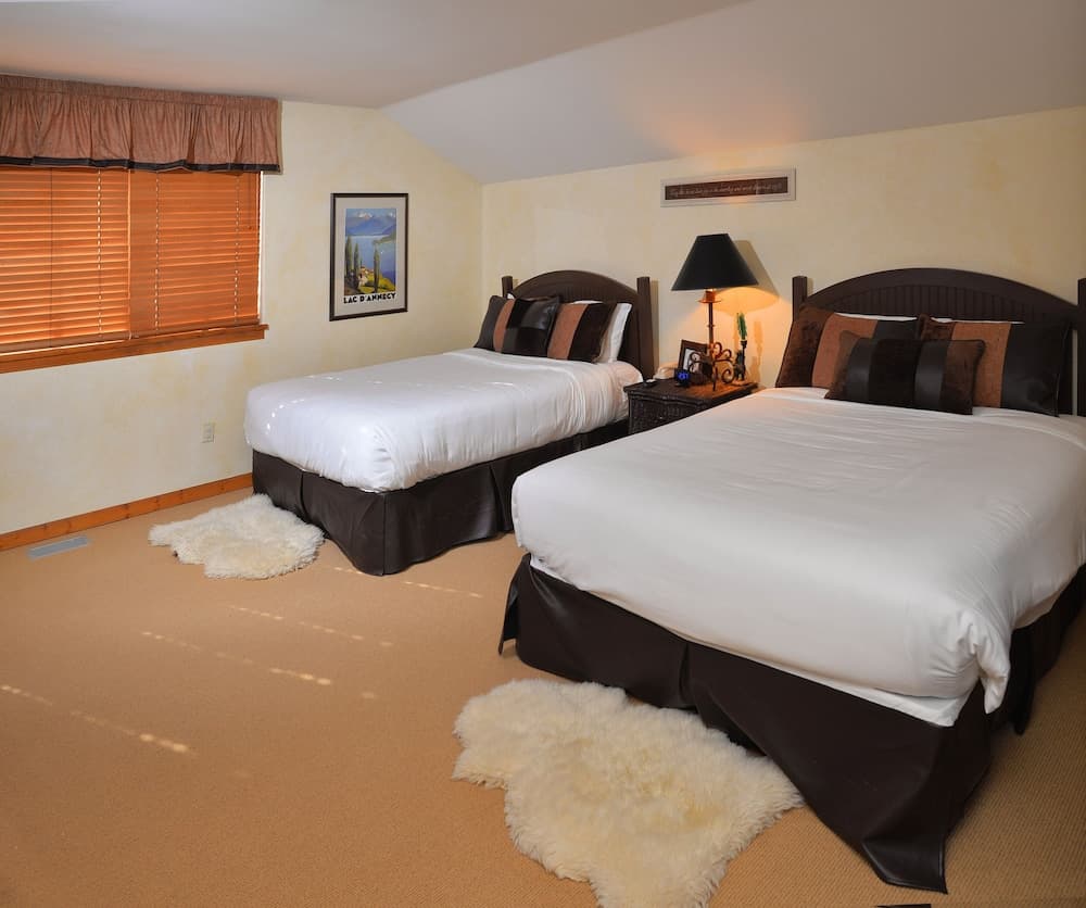 Enclave #193 3 Bedroom Home by Redawning