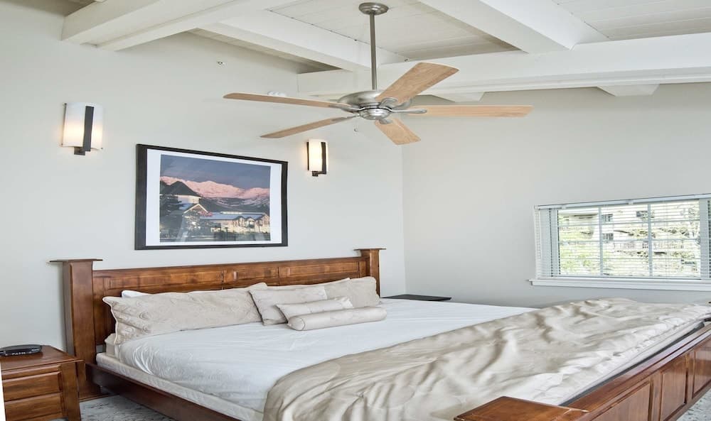 9 Vail Rd. #26 3 Bedroom Condo by RedAwning