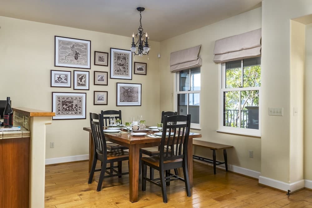 28 San Miguel 1 Bedroom Condo by Redawning