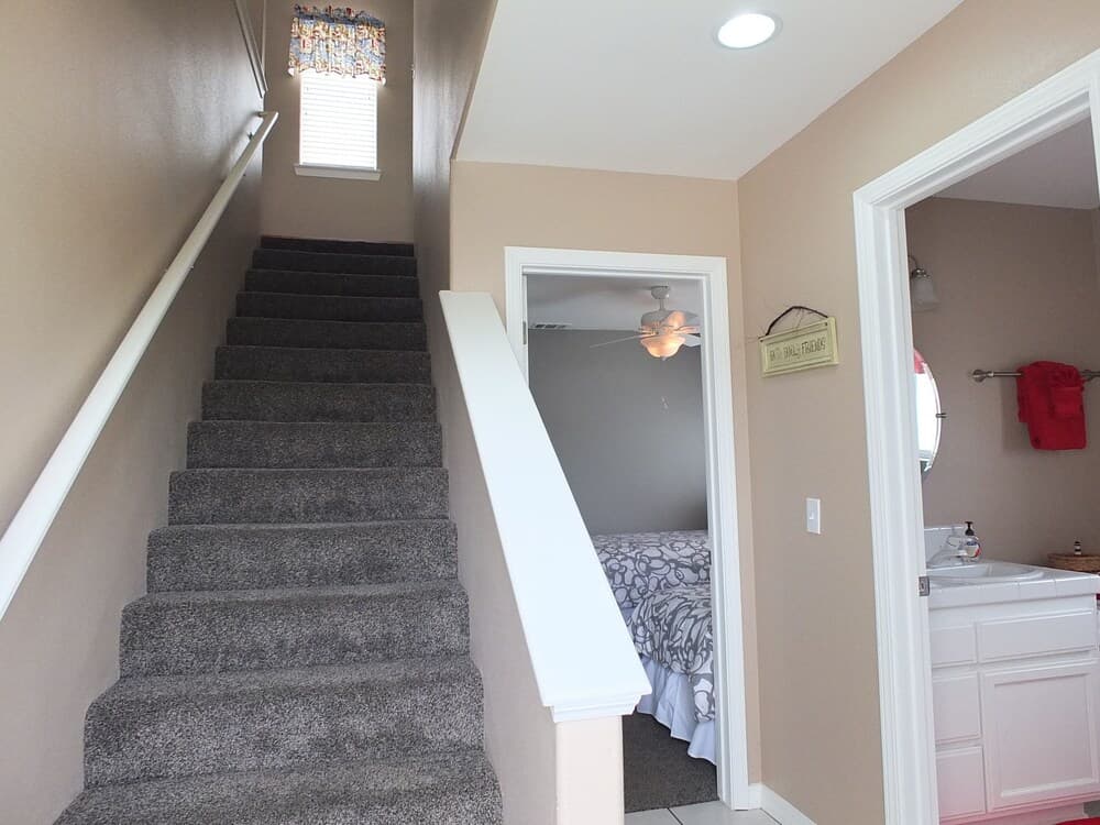 618 Airpark 2 Bedroom Condo by Redawning