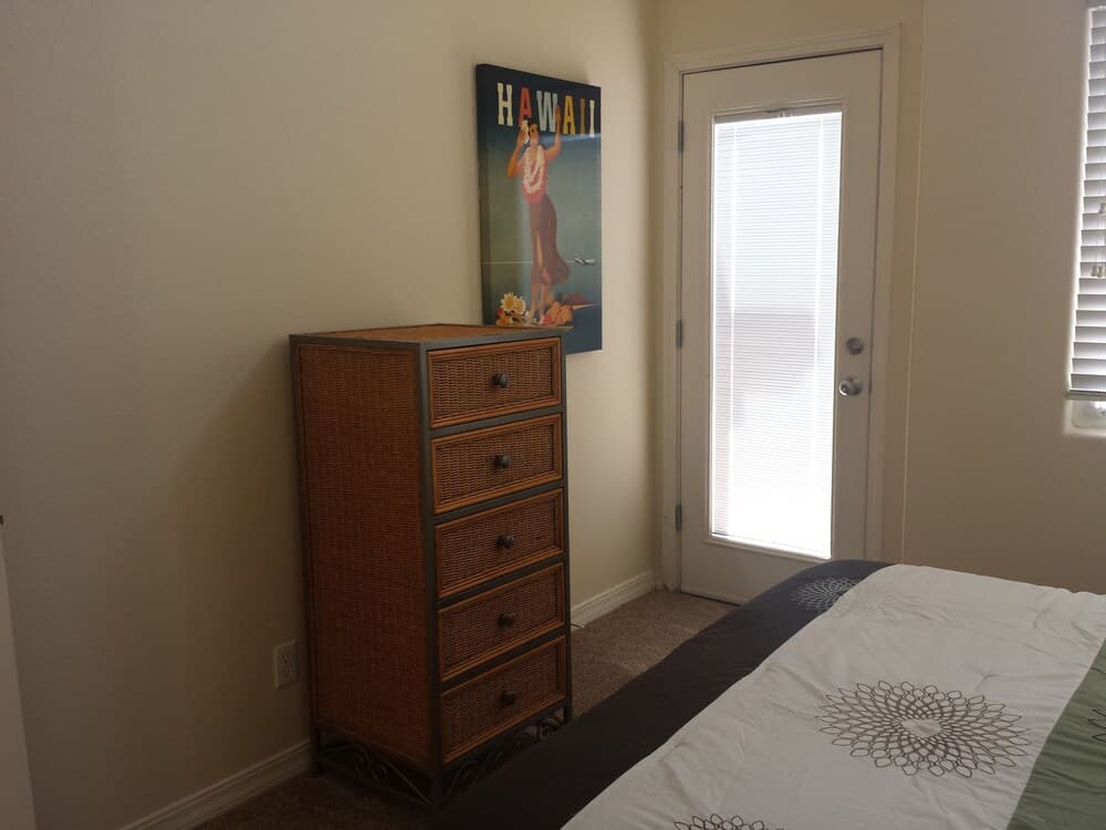 346 Ocean View 2 Bedroom Townhouse by Redawning