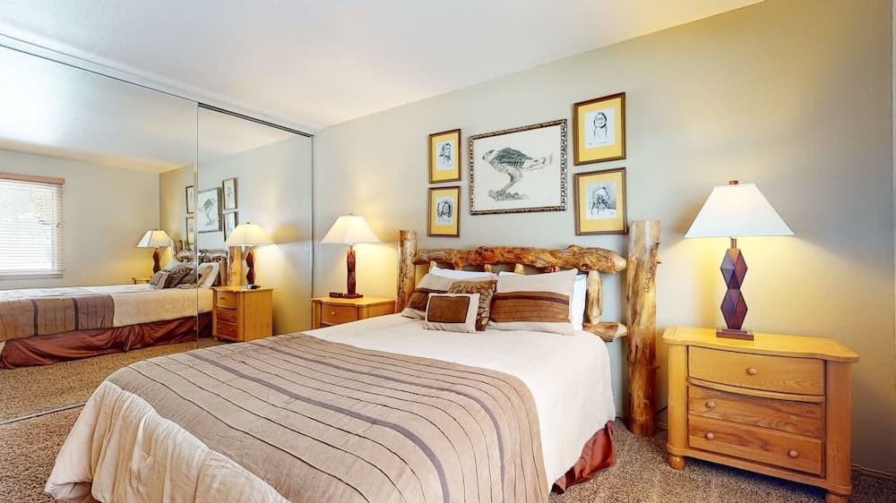 Chateau de Montagne 1 Spacious Townhome with Great Complex Amenities On the Shuttle Route by RedAwning