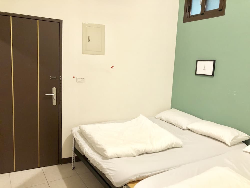 Taichung Fengjia Fully