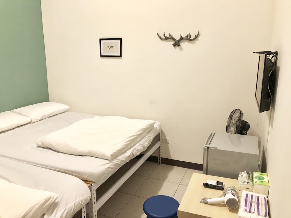 Taichung Fengjia Fully