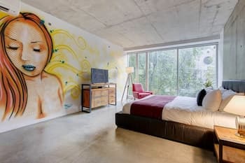 Bijoux Square Apartments