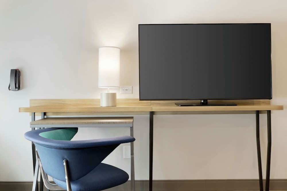 Tru by Hilton Harbison Columbia