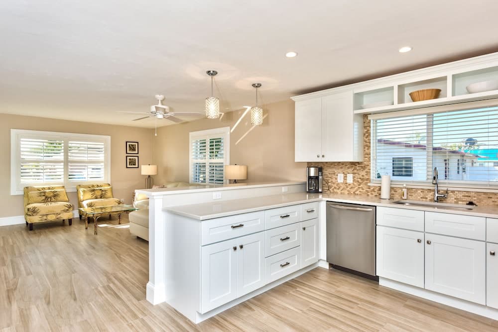 Avola  Vacation Rental by NFVH