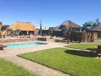 Tsauchab River Lodge