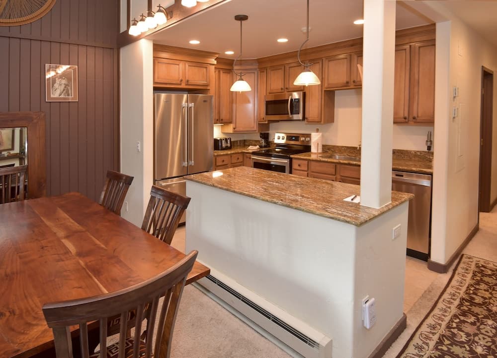 Vantage Point 210 3 Bedroom Condo by RedAwning