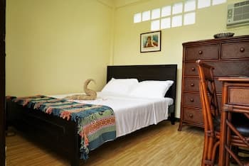 HideAway Dive Hostel