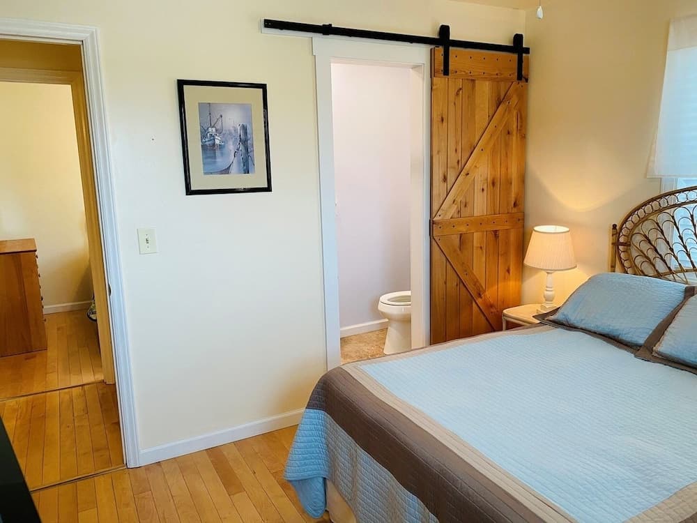 Serenity Now 3 Bedroom Home by RedAwning