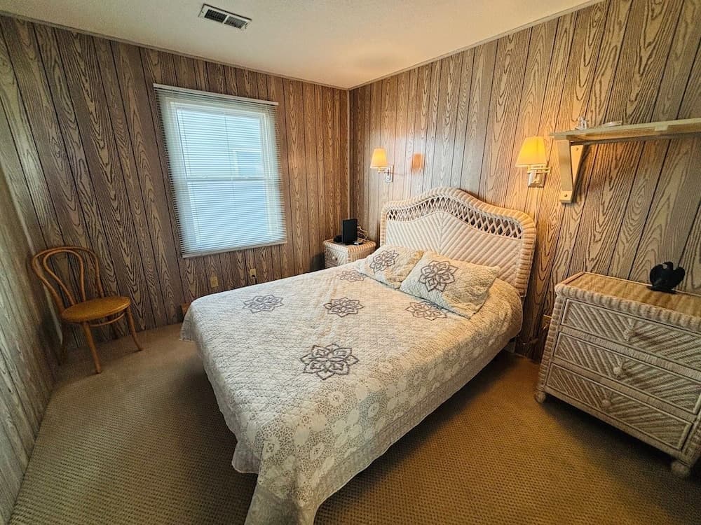 Paper Chase 4 Bedroom Home by RedAwning