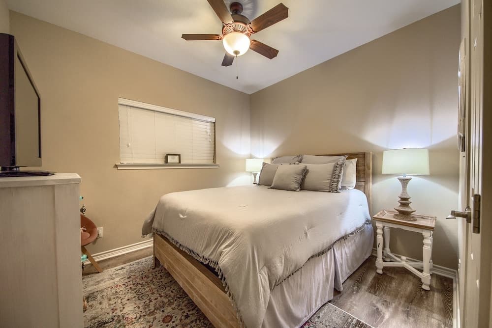 Rio Vida Rg104 3 Bedroom Condo by Redawning