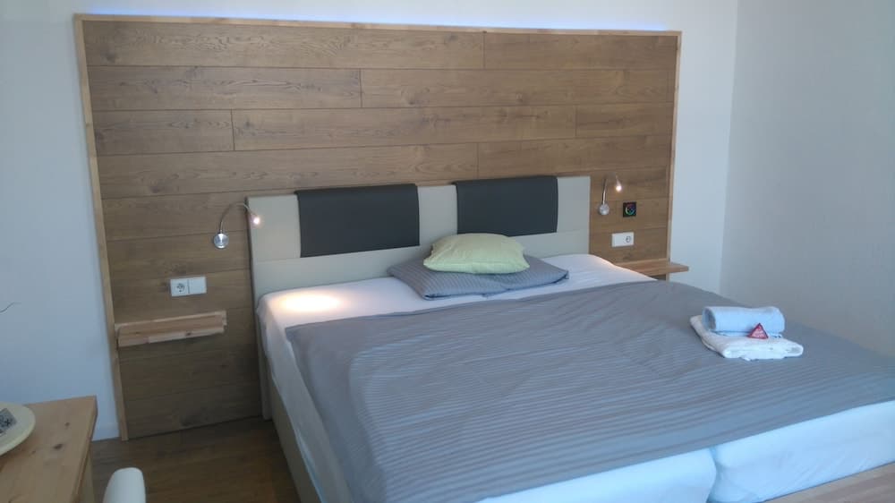 Bennett's Restaurant & Hotel