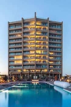 Encanto Living 0504 -2BR by Kivoya