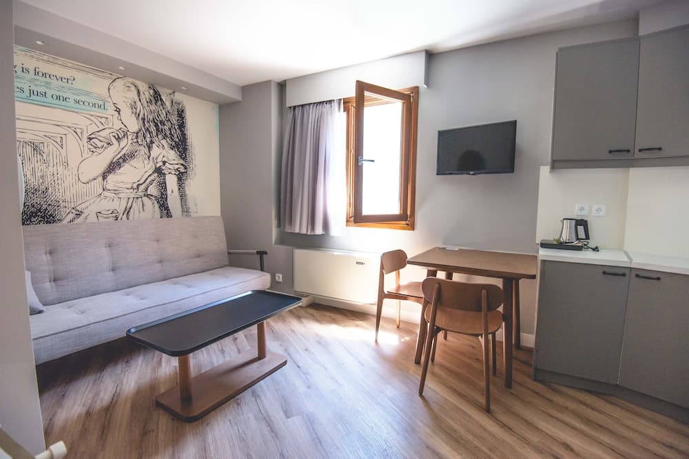 Apollon Library Suites