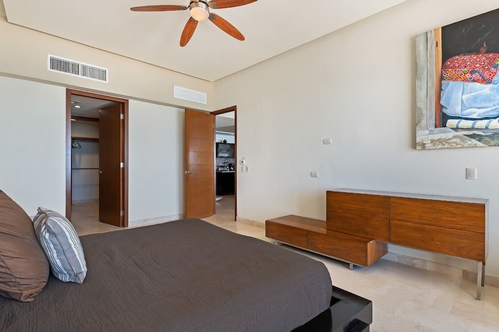 Encanto Living 1103 -3BR by Kivoya