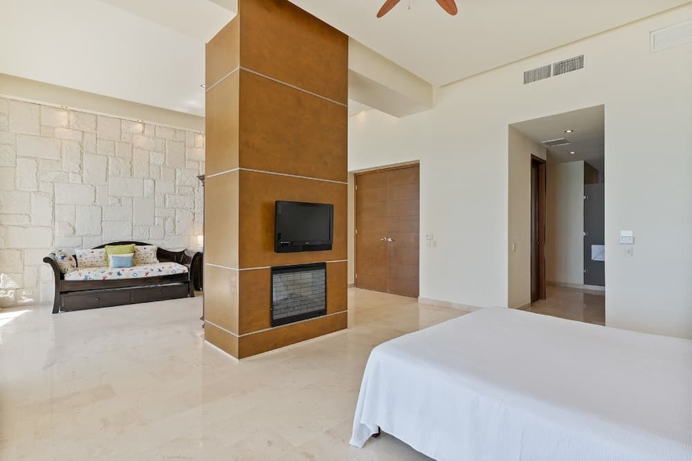 Encanto Living 1202 -4BR by Kivoya