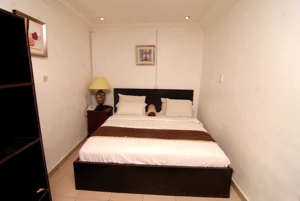 Silverland Hotel and Suites