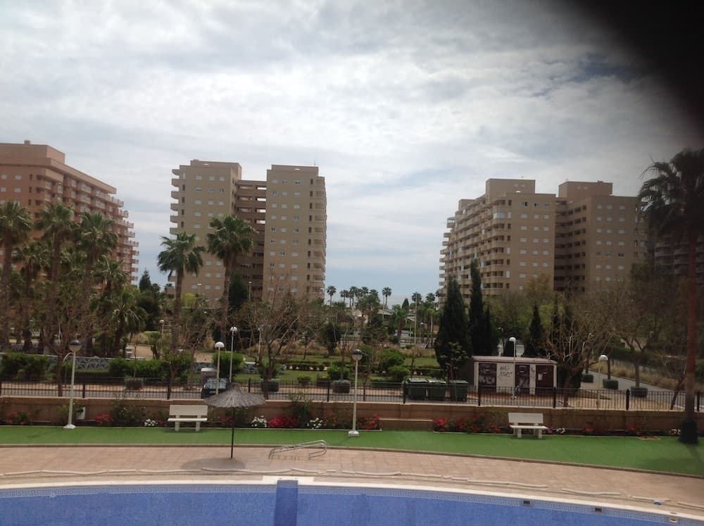 LET 4 U Costa Caribe I