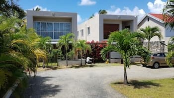 Blue Ocean Villas & Apartments