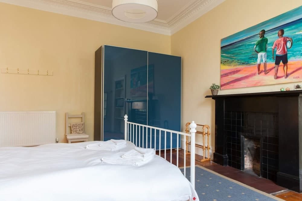 Amazing 4 Bedroom Apartment Just Off The Meadows