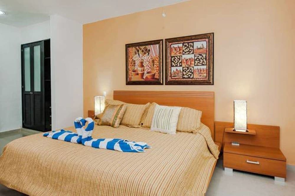 Pelicanos Condominium by ChezPlaya