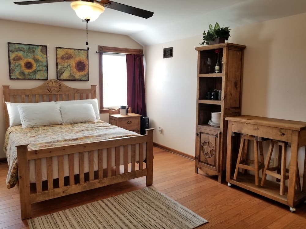 The Lofts at Mendelbaum Cellars