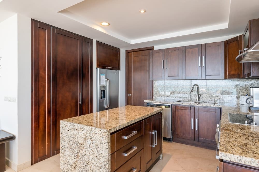 Luna Blanca 0403 by Kivoya