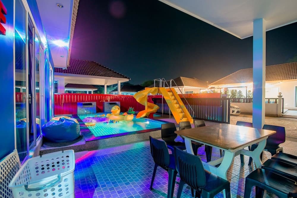Deep Blue Poolvilla Huahin